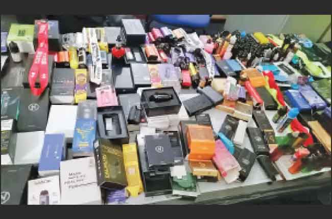 E cigarette selling racket bared from Peliyagoda DailyNews