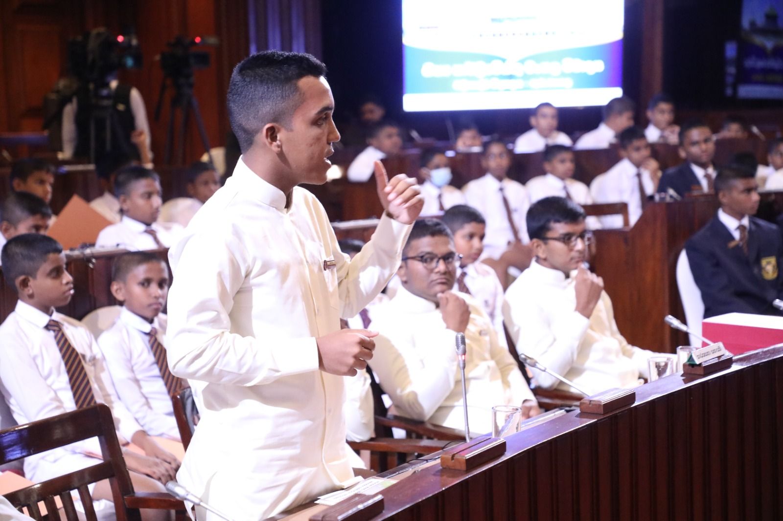 inaugural debate of Kurunegala Maliyadeva College Student Parliament ...