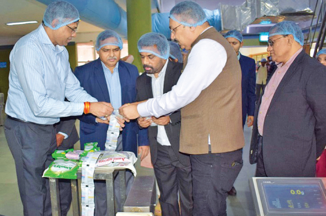 AKD and delegation visit Amul Dairy - DailyNews