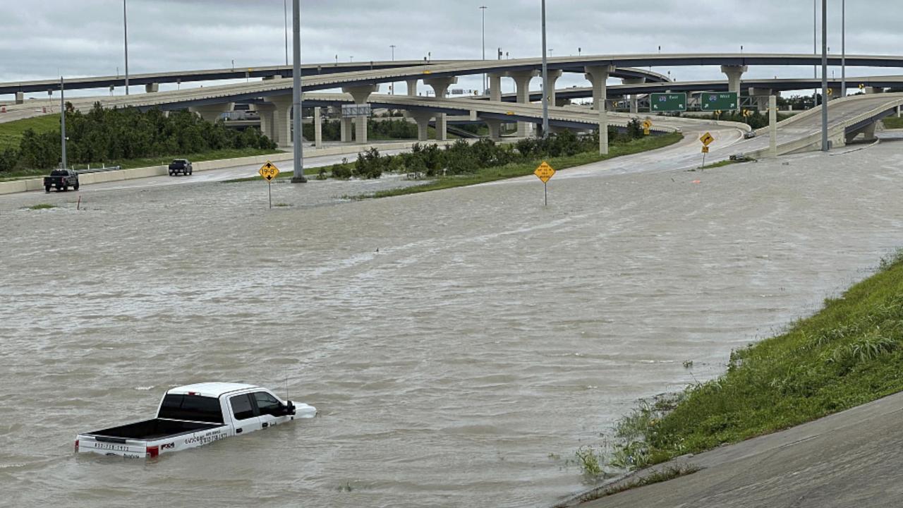 Storm Beryl kills three, knocks out power for 2.7 million in Texas